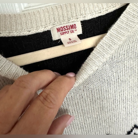 Mossimo Women’s Fair Isle Reindeer Holiday Sweater-Size Small-Red Gray Winter - Picture 2 of 11